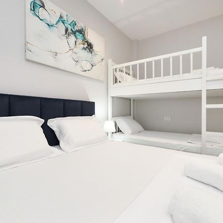 Vila Feliz - Premium Rooms With Free Private Parking Vlorë エクステリア 写真